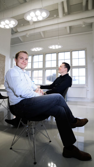 Pentagon Design employees thoroughly enjoy the light brought about by Philips LED lighting