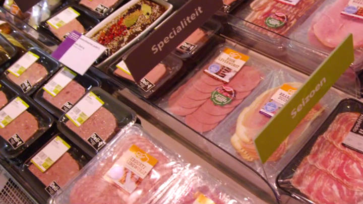 In this video you could see the experiences of supermarket chain Plus with Philips Meat Discoloration