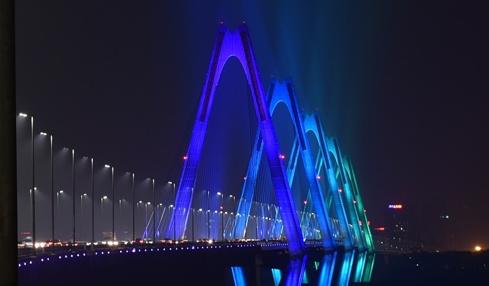 Cầu Nhật Tân